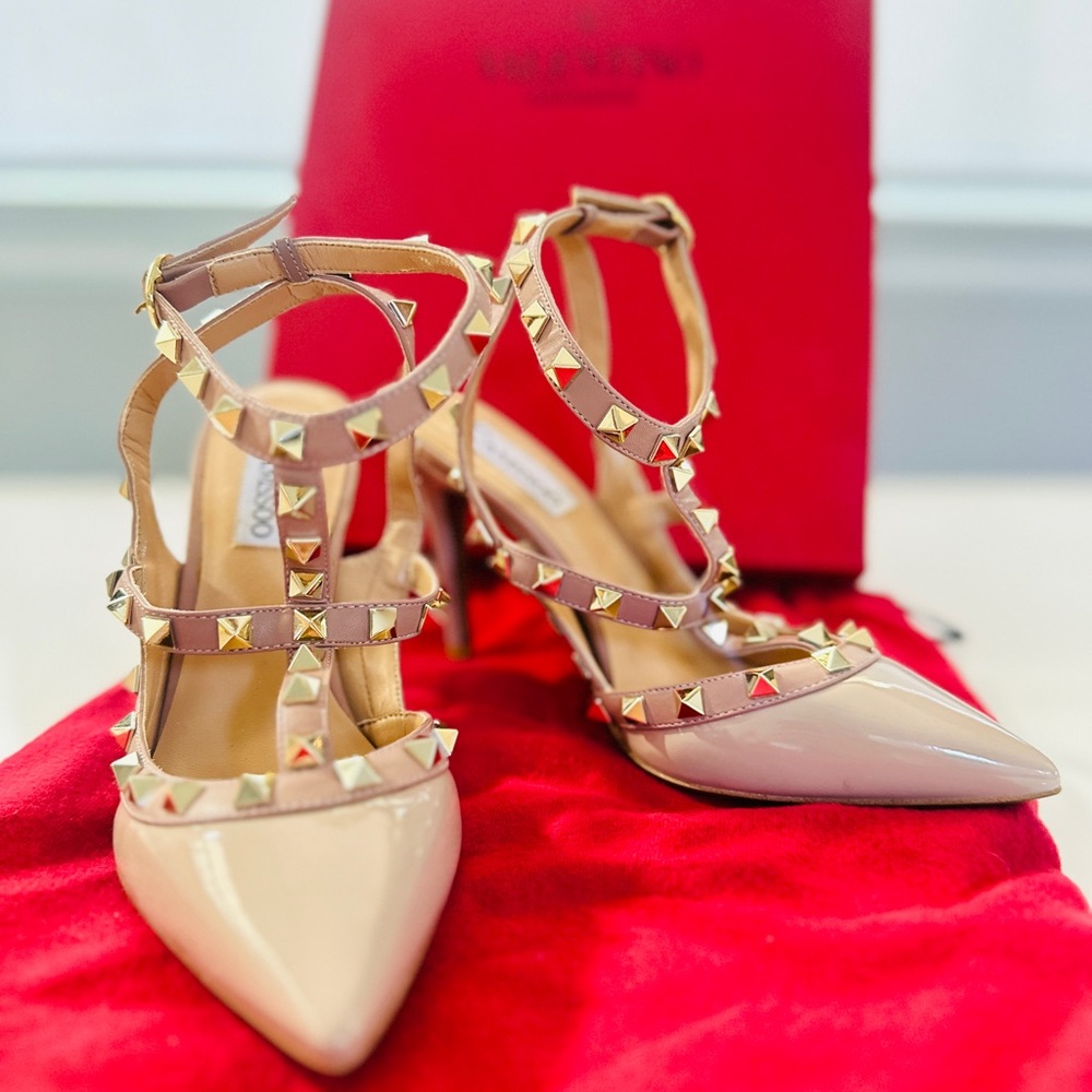Camssoo Studs High Heels